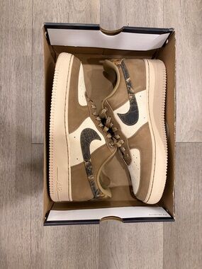 Nike Men’s AF1 ‘07 RealTree (Camo)